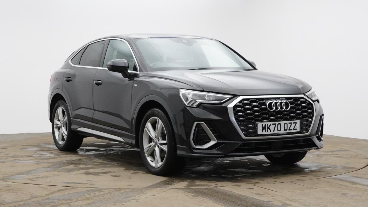 Main listing image - Audi Q3