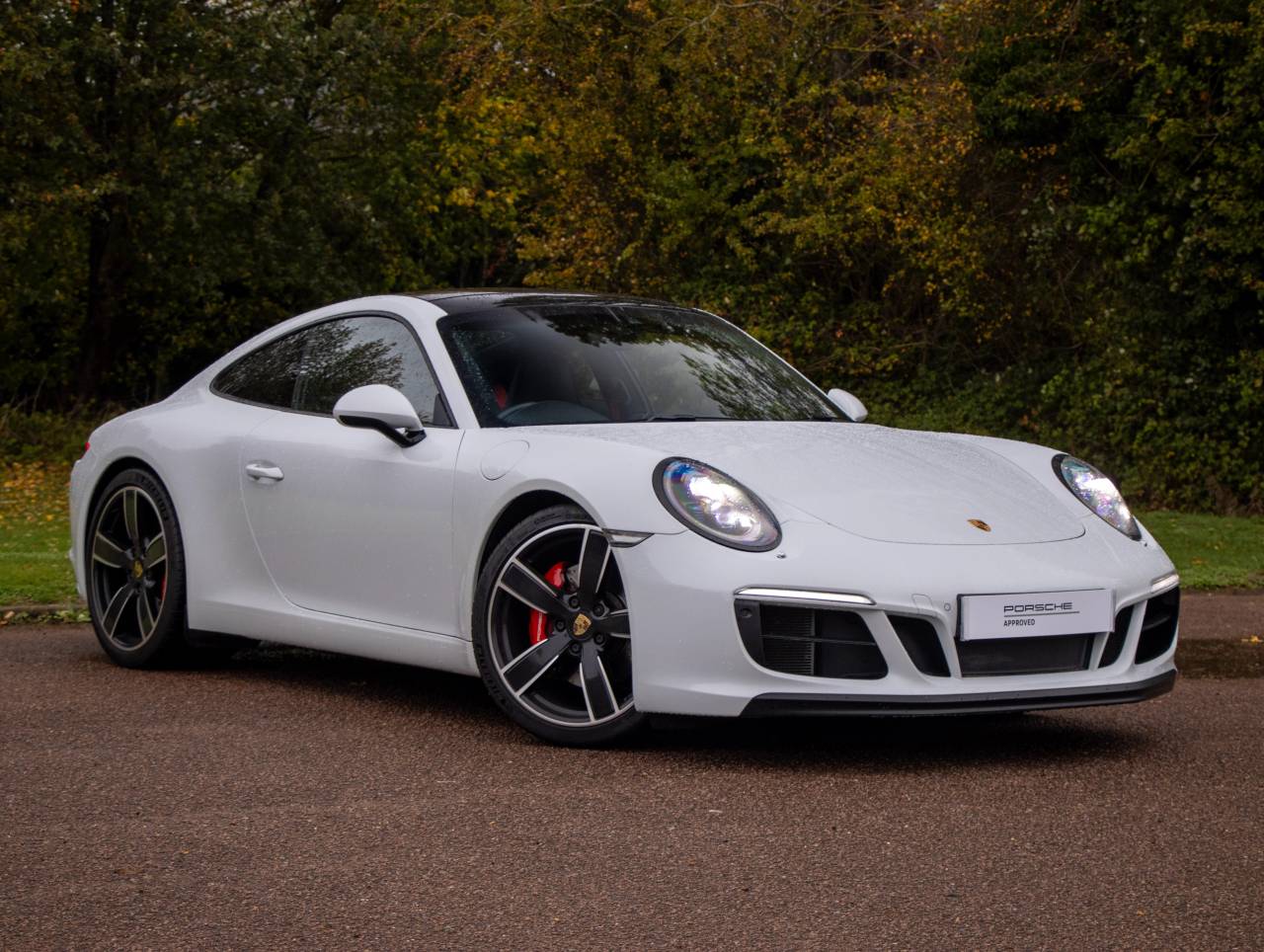 Main listing image - Porsche 911