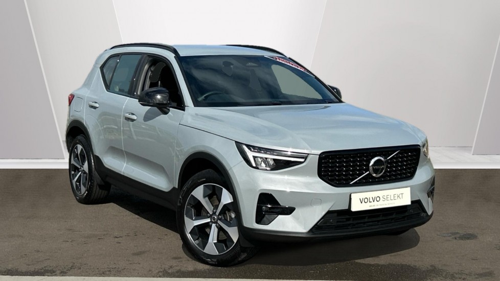 Main listing image - Volvo XC40