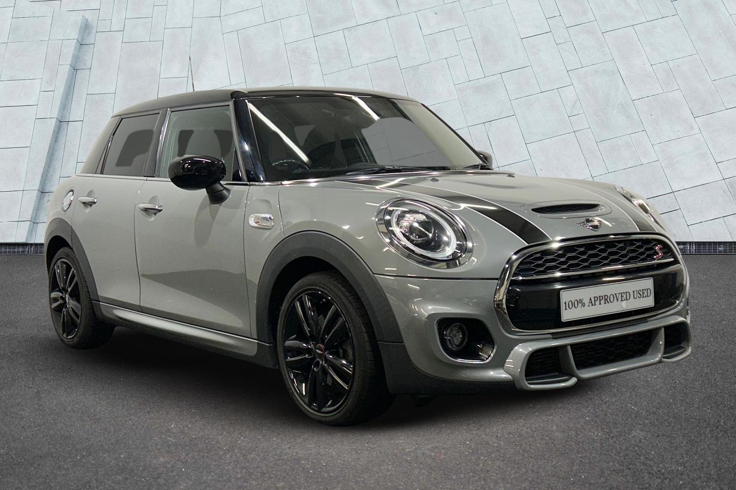 Main listing image - MINI Hatchback 5dr