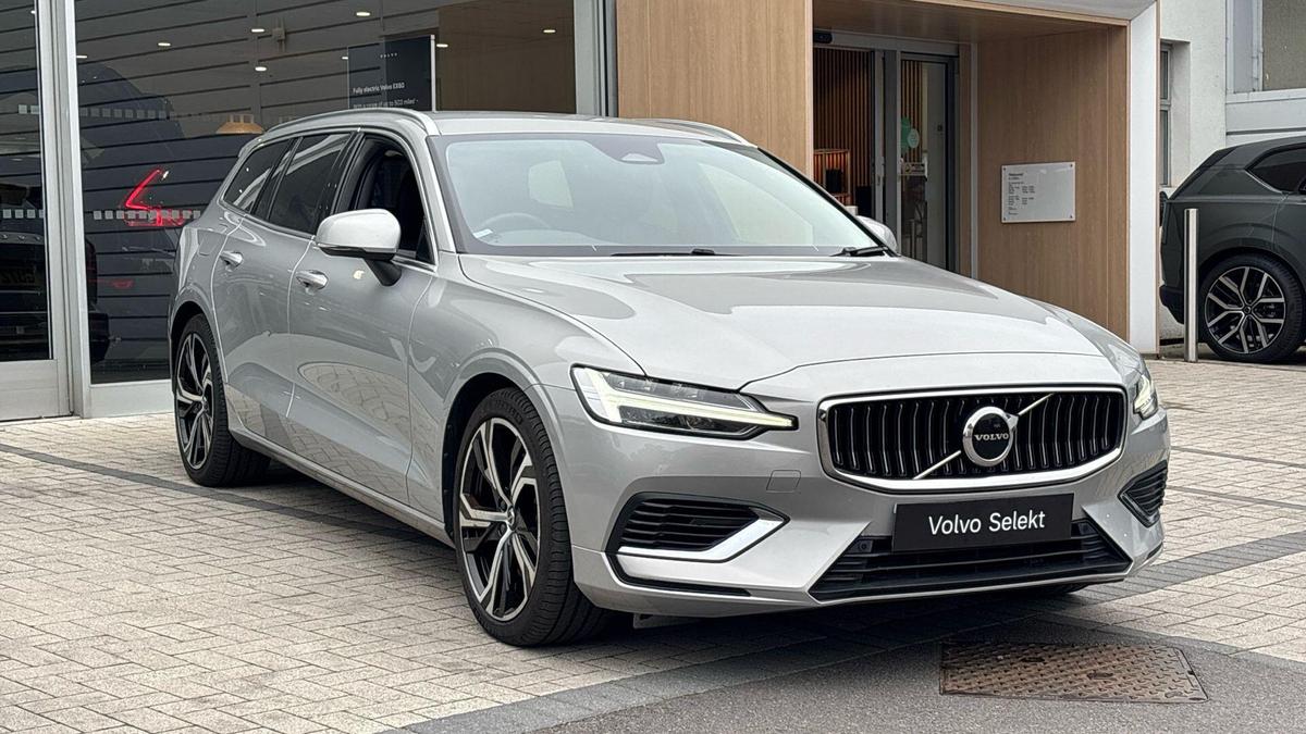 Main listing image - Volvo V60