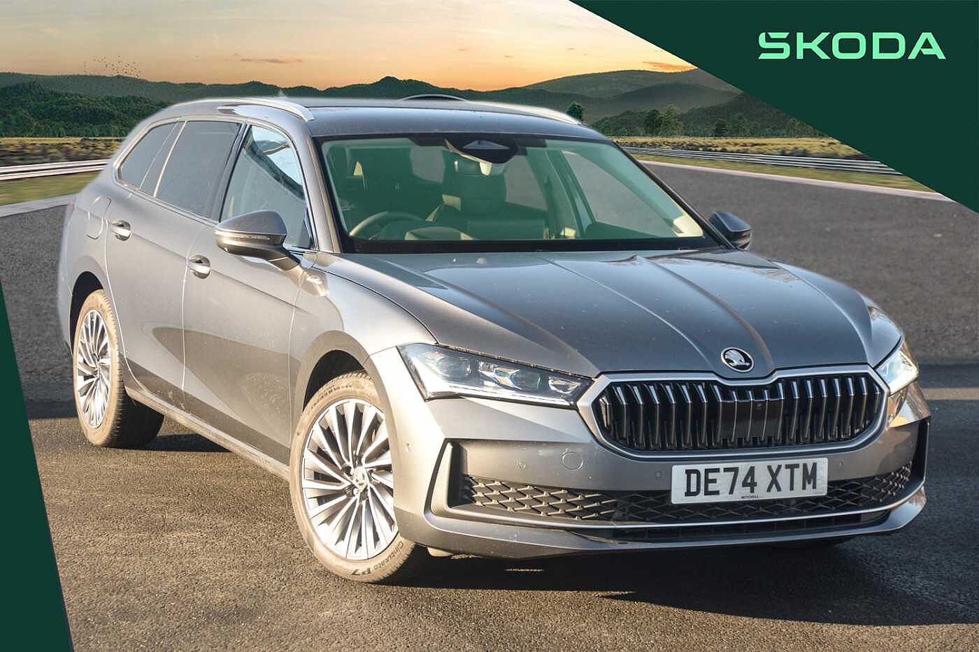 Main listing image - Skoda Superb Estate