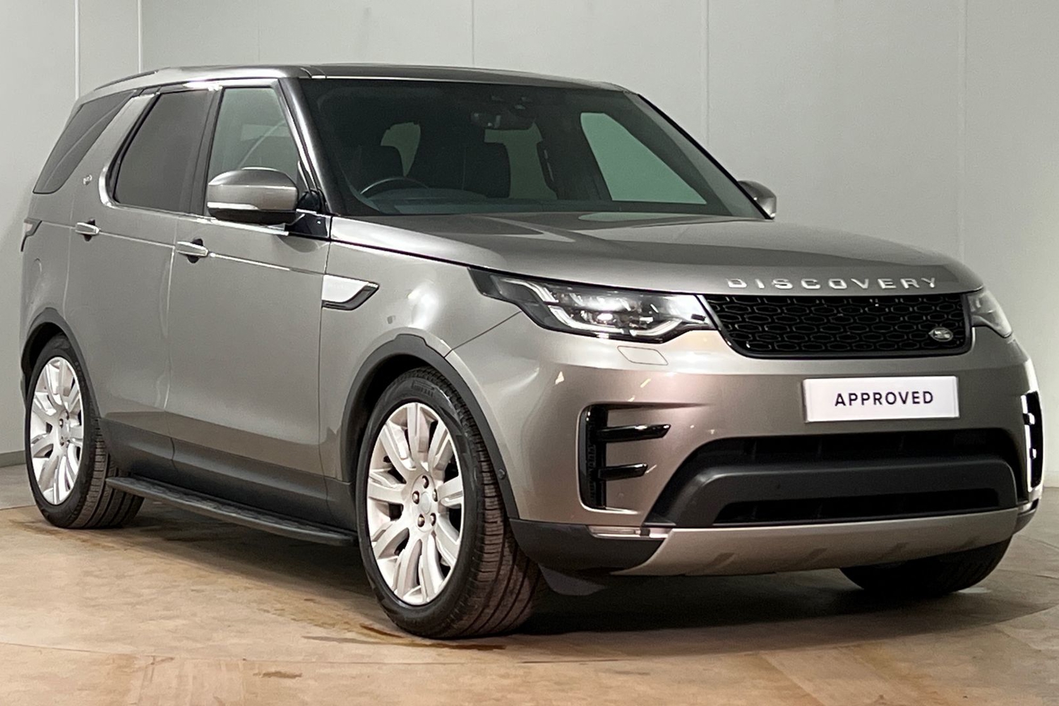 Main listing image - Land Rover Discovery