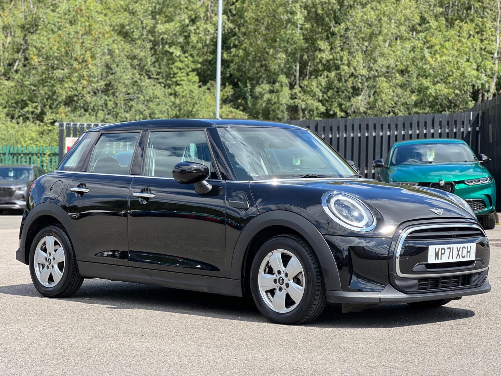 Main listing image - MINI Hatchback 5dr