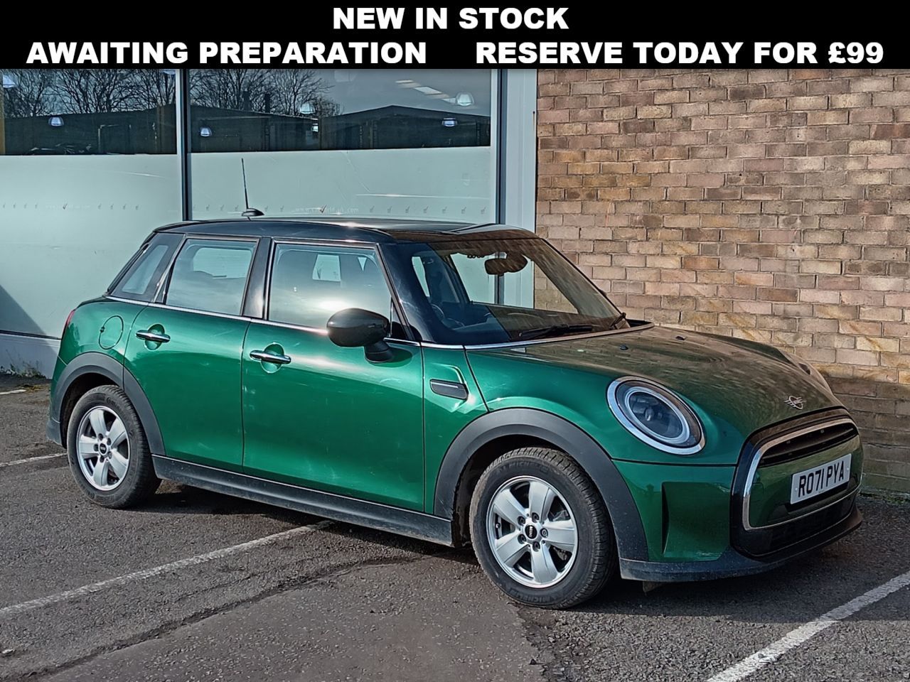 Main listing image - MINI Hatchback 5dr