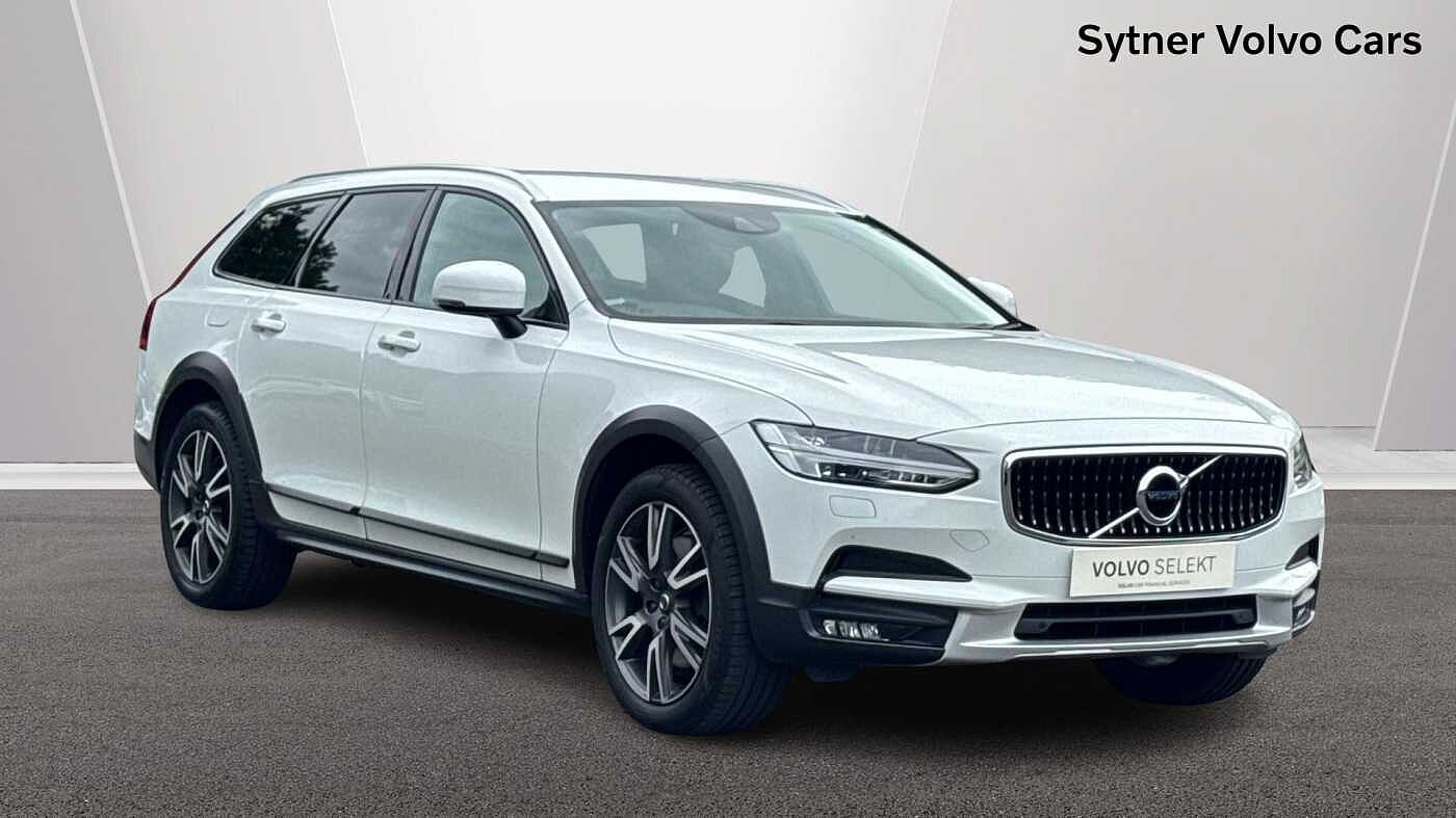 Main listing image - Volvo V90 Cross Country
