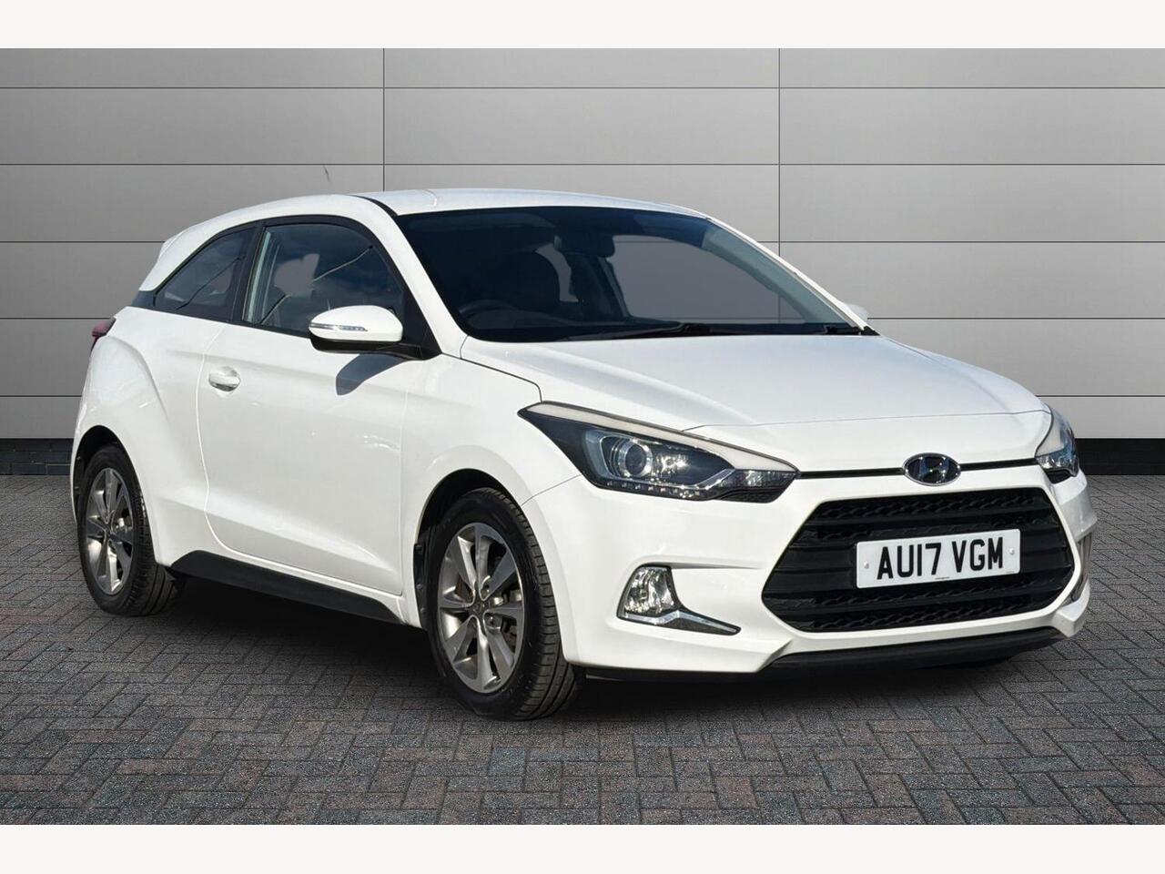 Main listing image - Hyundai i20