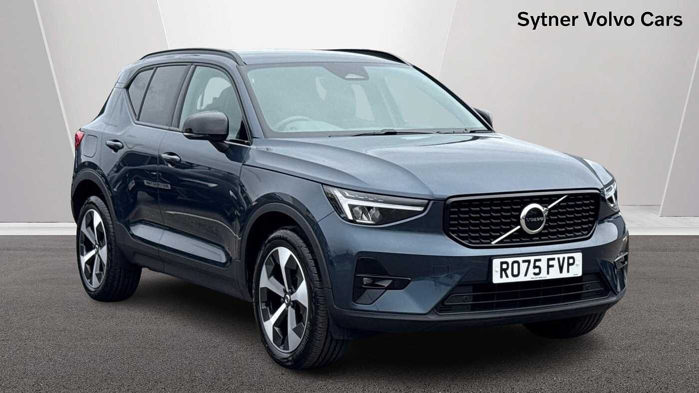 Main listing image - Volvo XC40