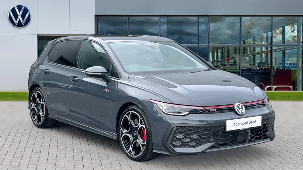 Main listing image - Volkswagen Golf
