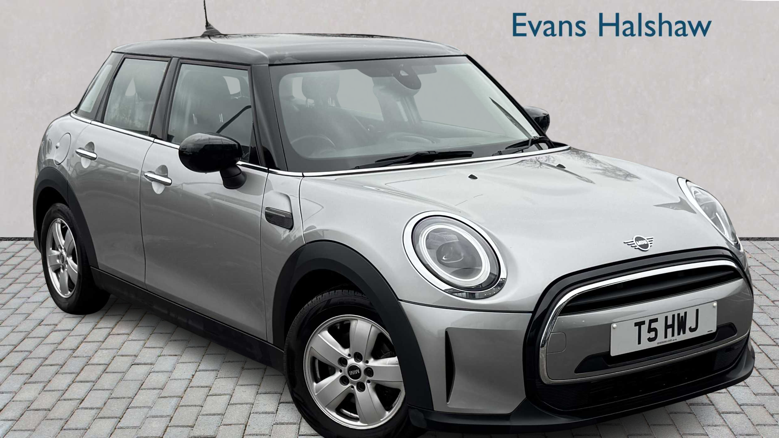Main listing image - MINI Hatchback 5dr
