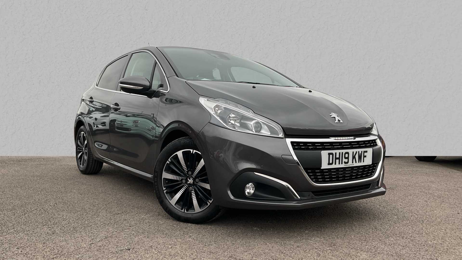 Main listing image - Peugeot 208