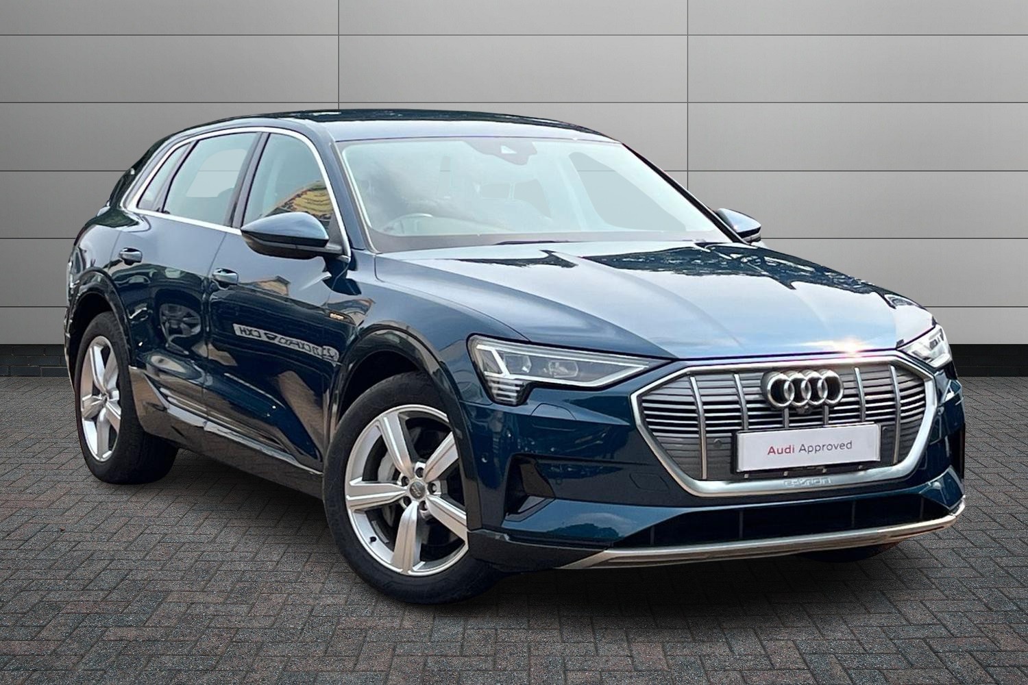 Main listing image - Audi e-tron