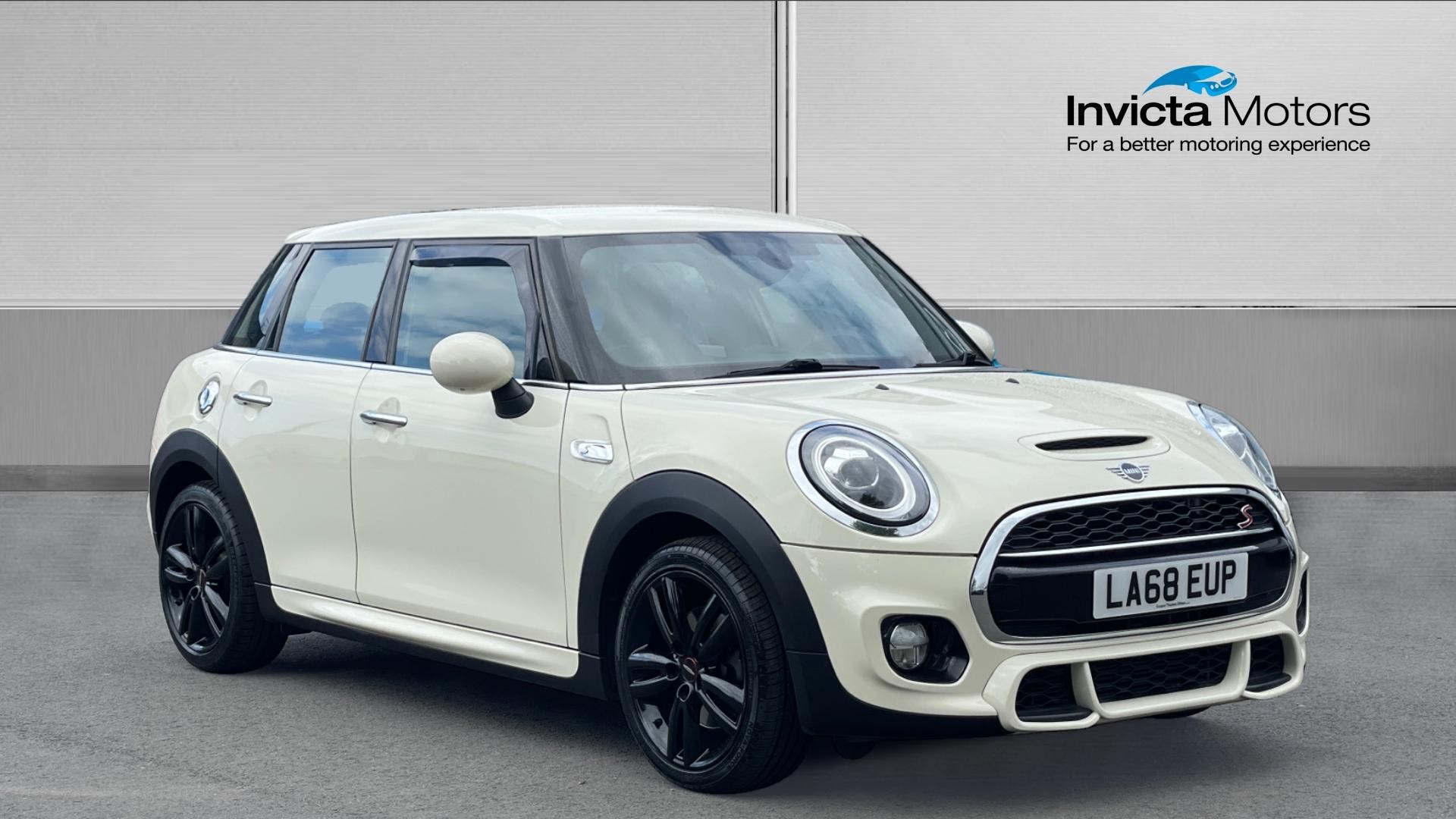 Main listing image - MINI Hatchback