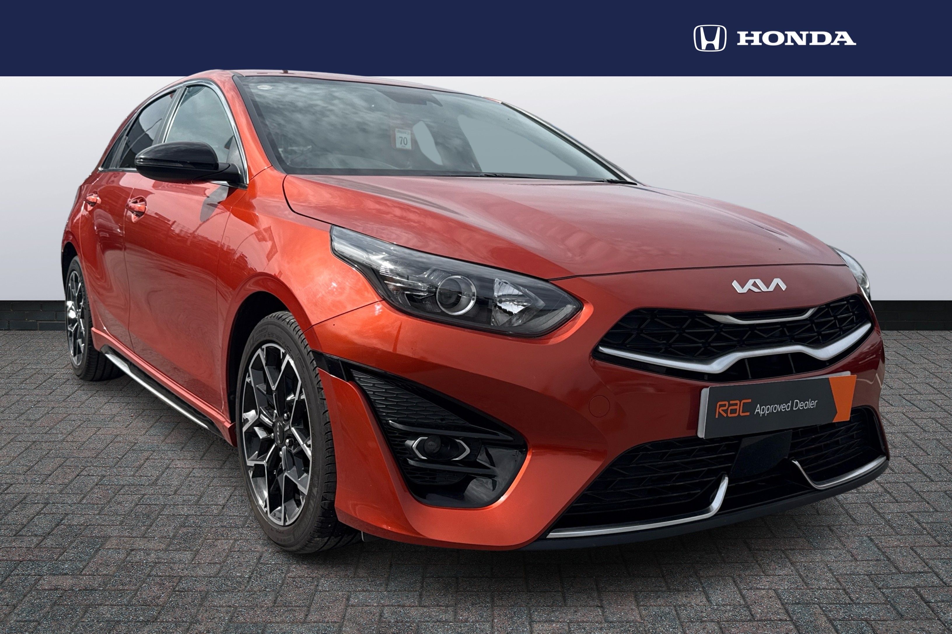 Main listing image - Kia Ceed