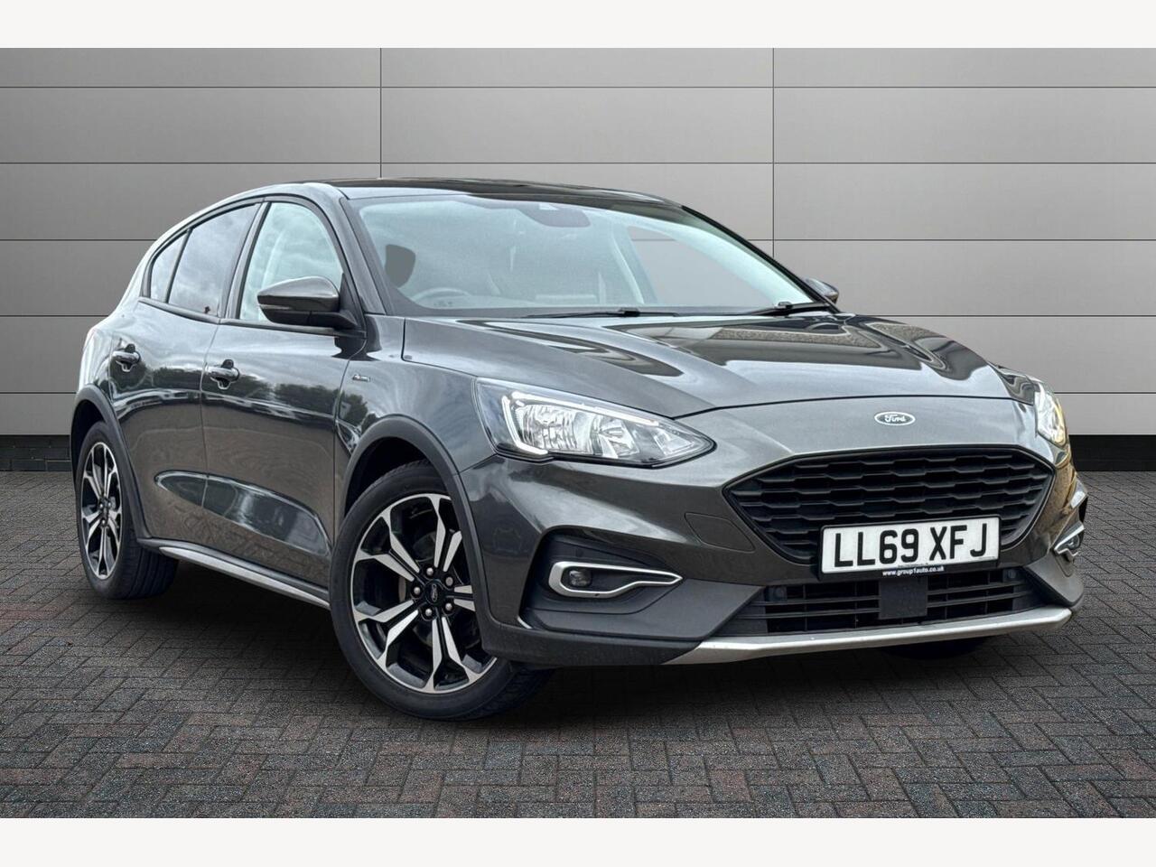 Main listing image - Ford Focus Active