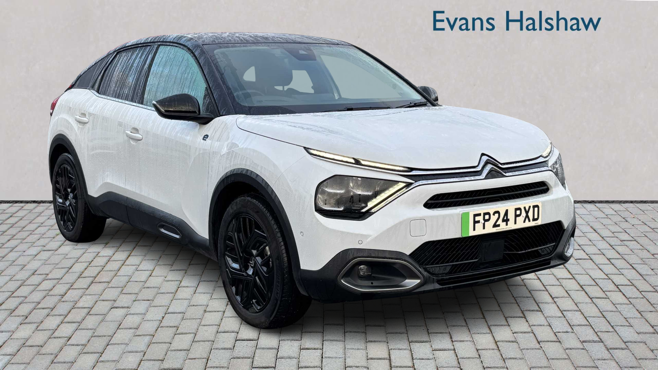 Main listing image - Citroen C4