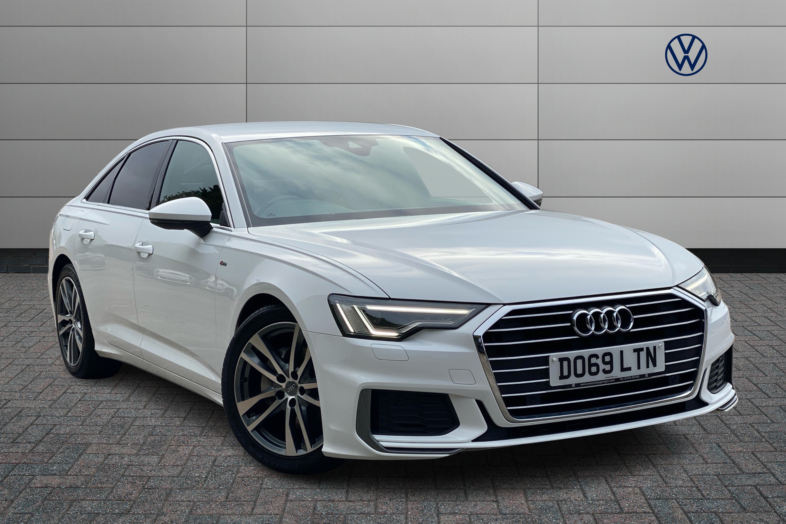 Main listing image - Audi A6