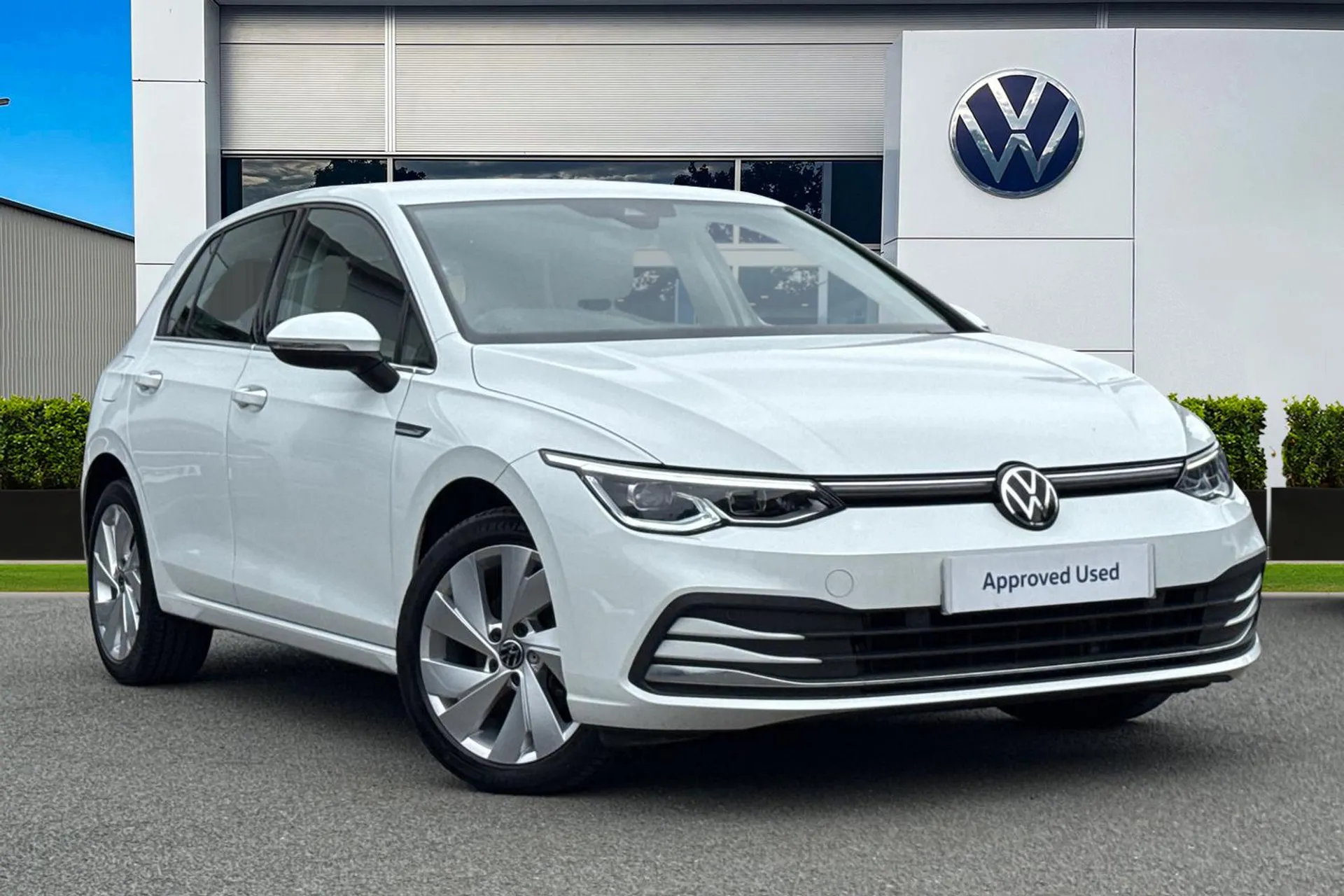 Main listing image - Volkswagen Golf