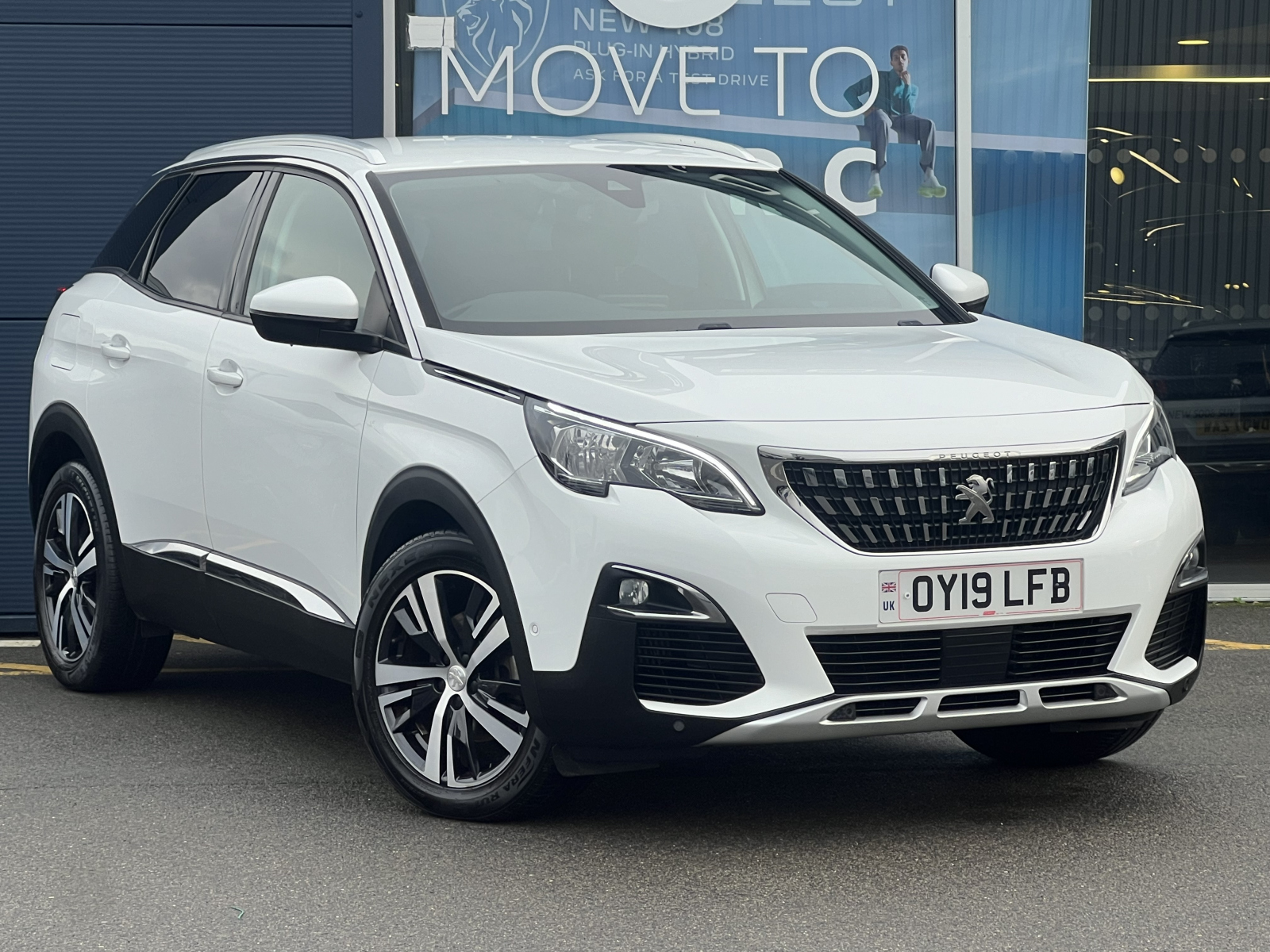 Main listing image - Peugeot 3008