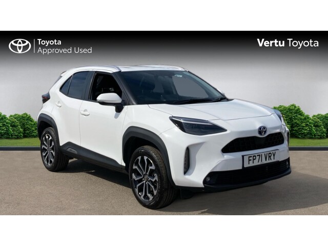 Main listing image - Toyota Yaris Cross