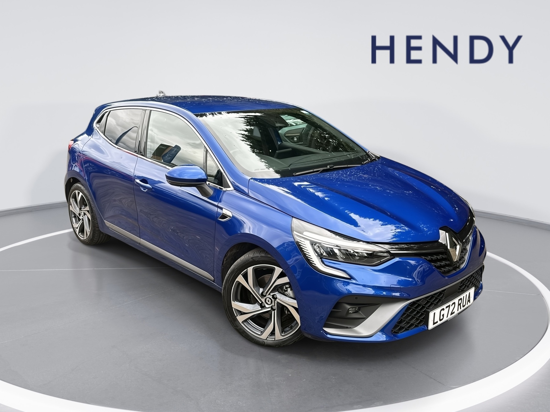 Main listing image - Renault Clio