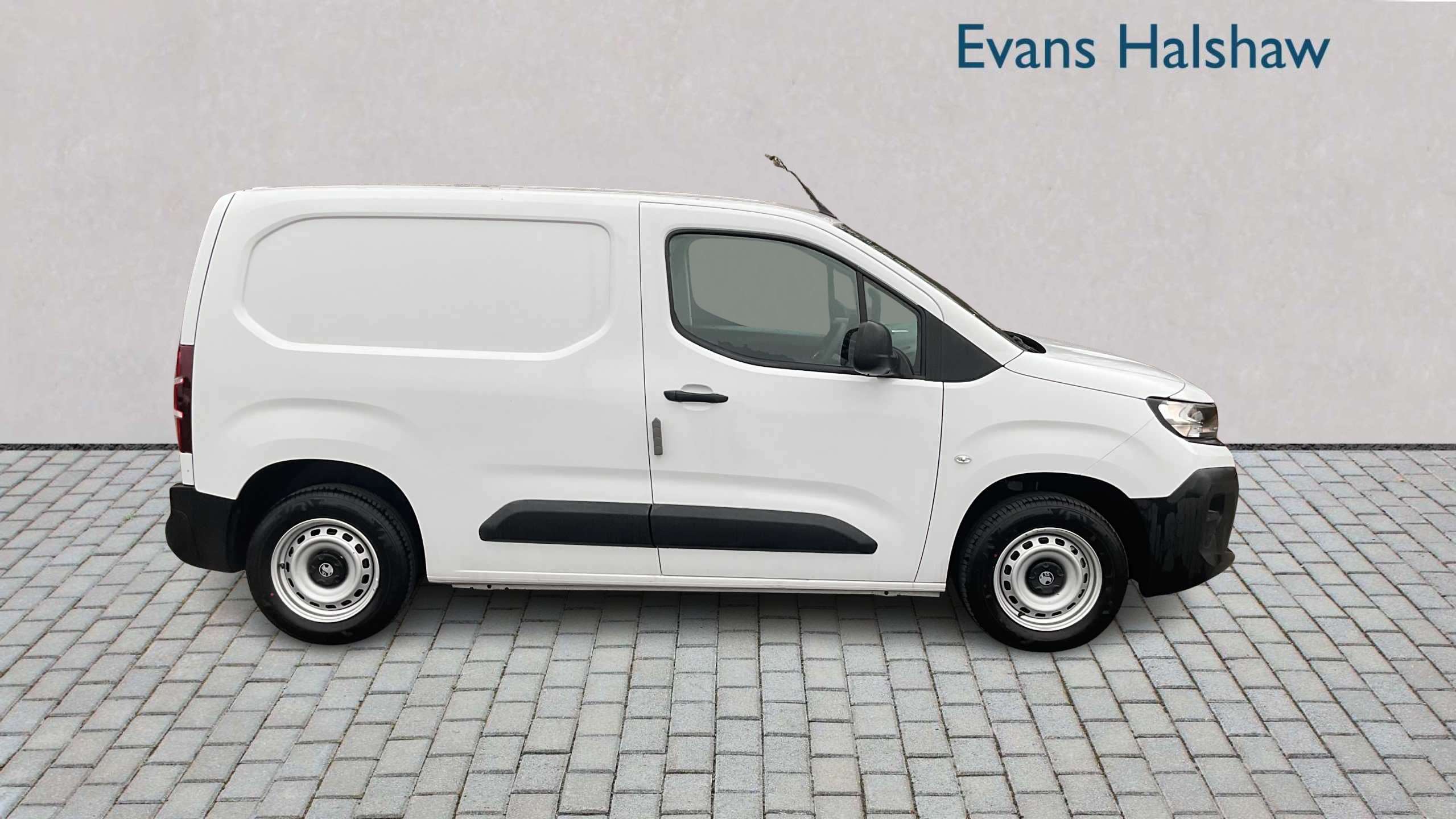 Main listing image - Vauxhall Combo Cargo