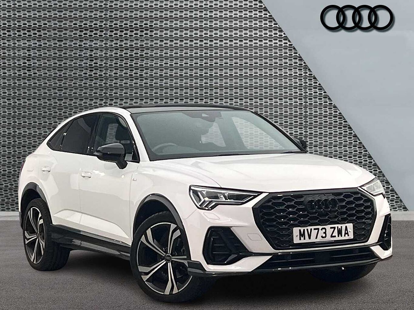 Main listing image - Audi Q3