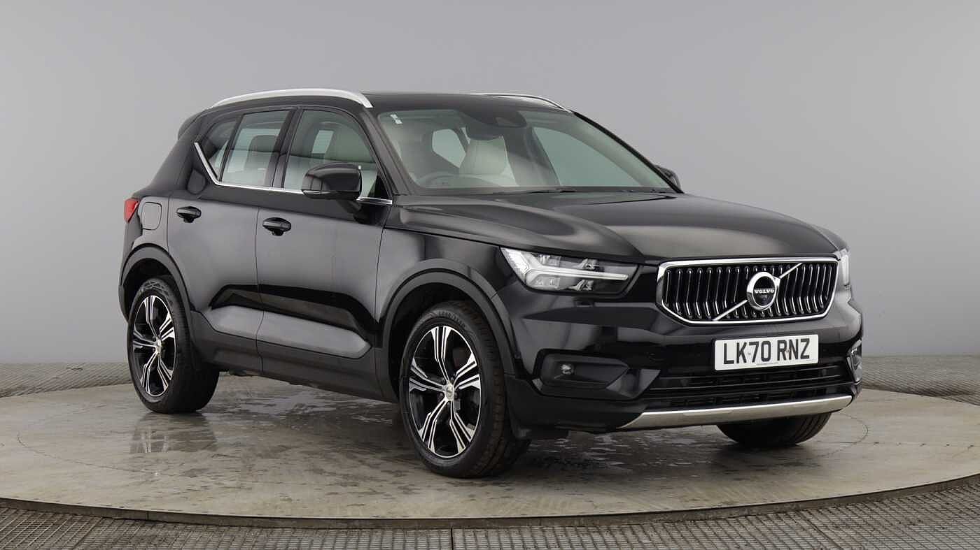 Main listing image - Volvo XC40 Recharge