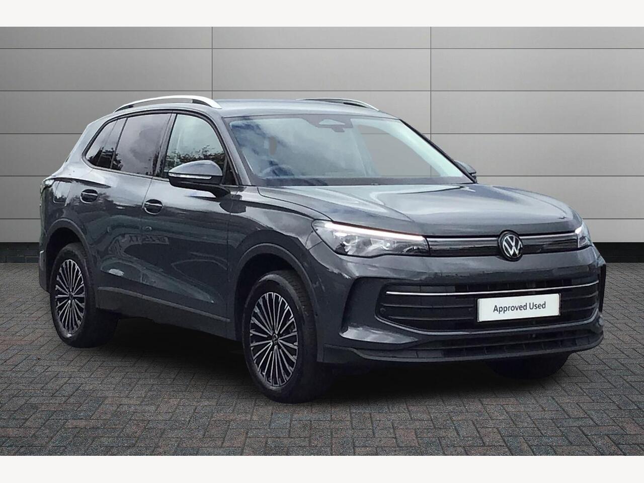 Main listing image - Volkswagen Tiguan
