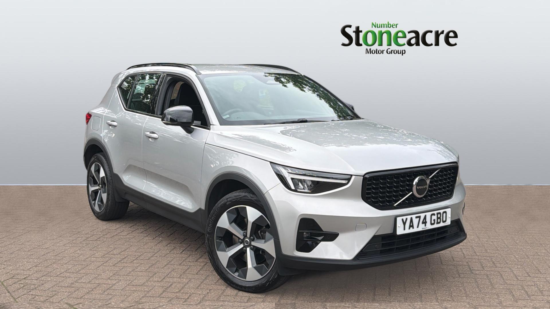 Main listing image - Volvo XC40