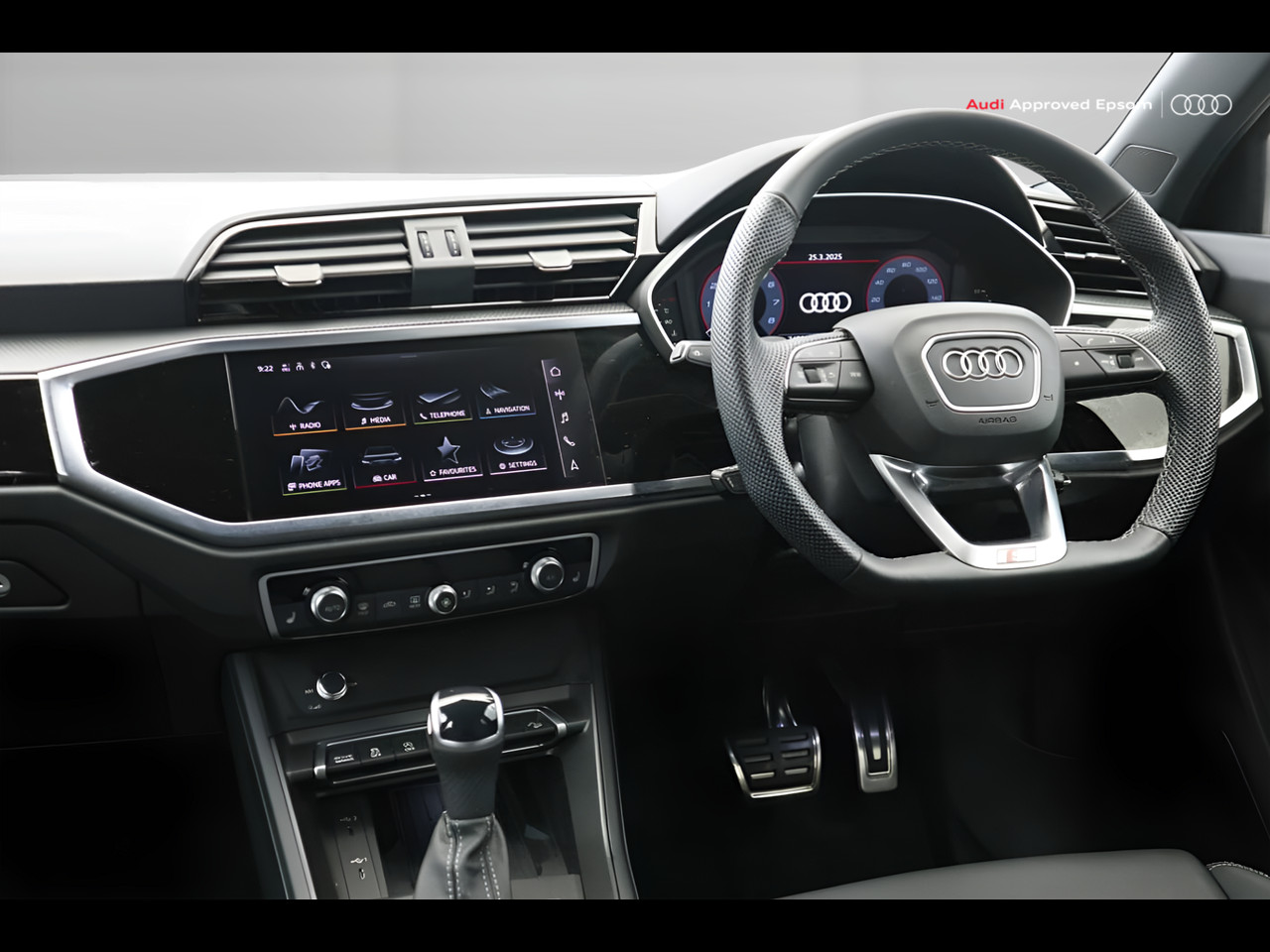 Main listing image - Audi Q3