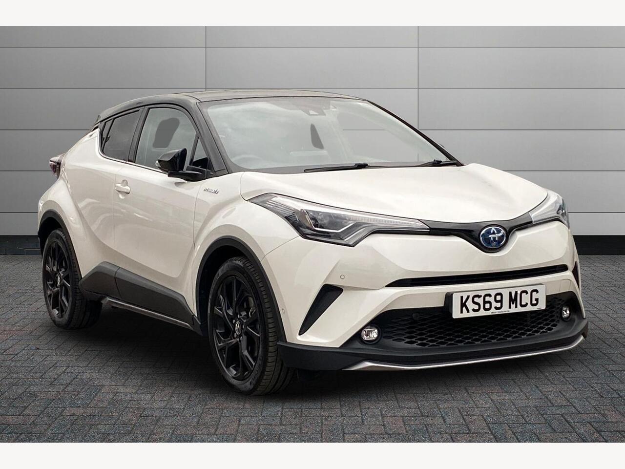 Main listing image - Toyota C-HR