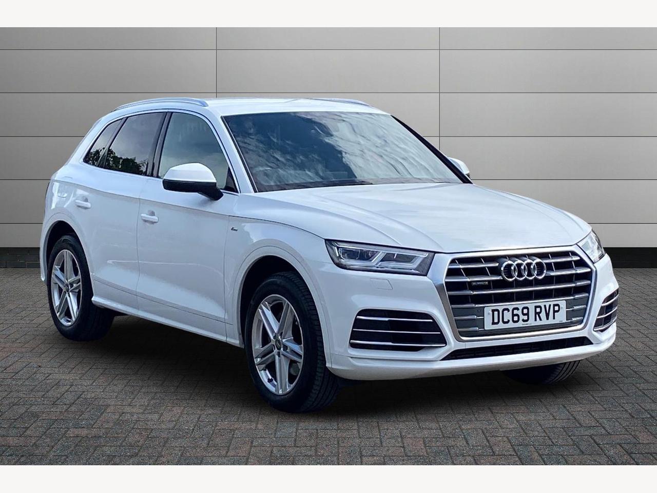 Main listing image - Audi Q5