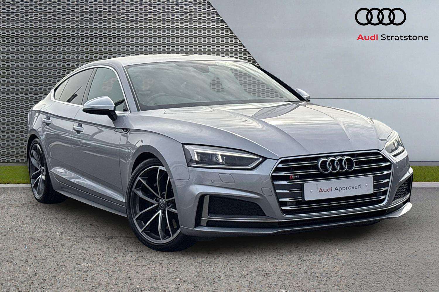 Main listing image - Audi S5