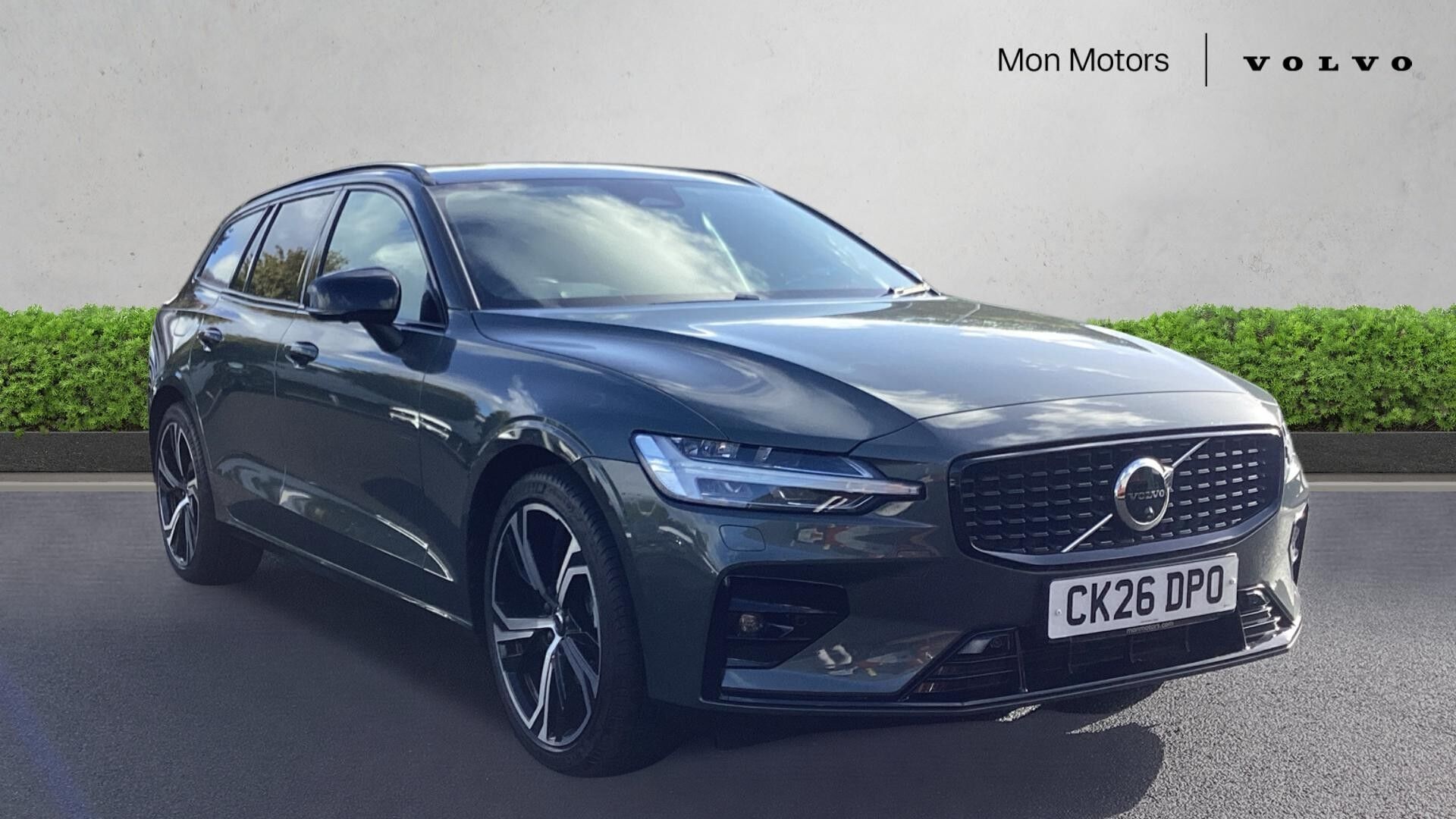Main listing image - Volvo V60
