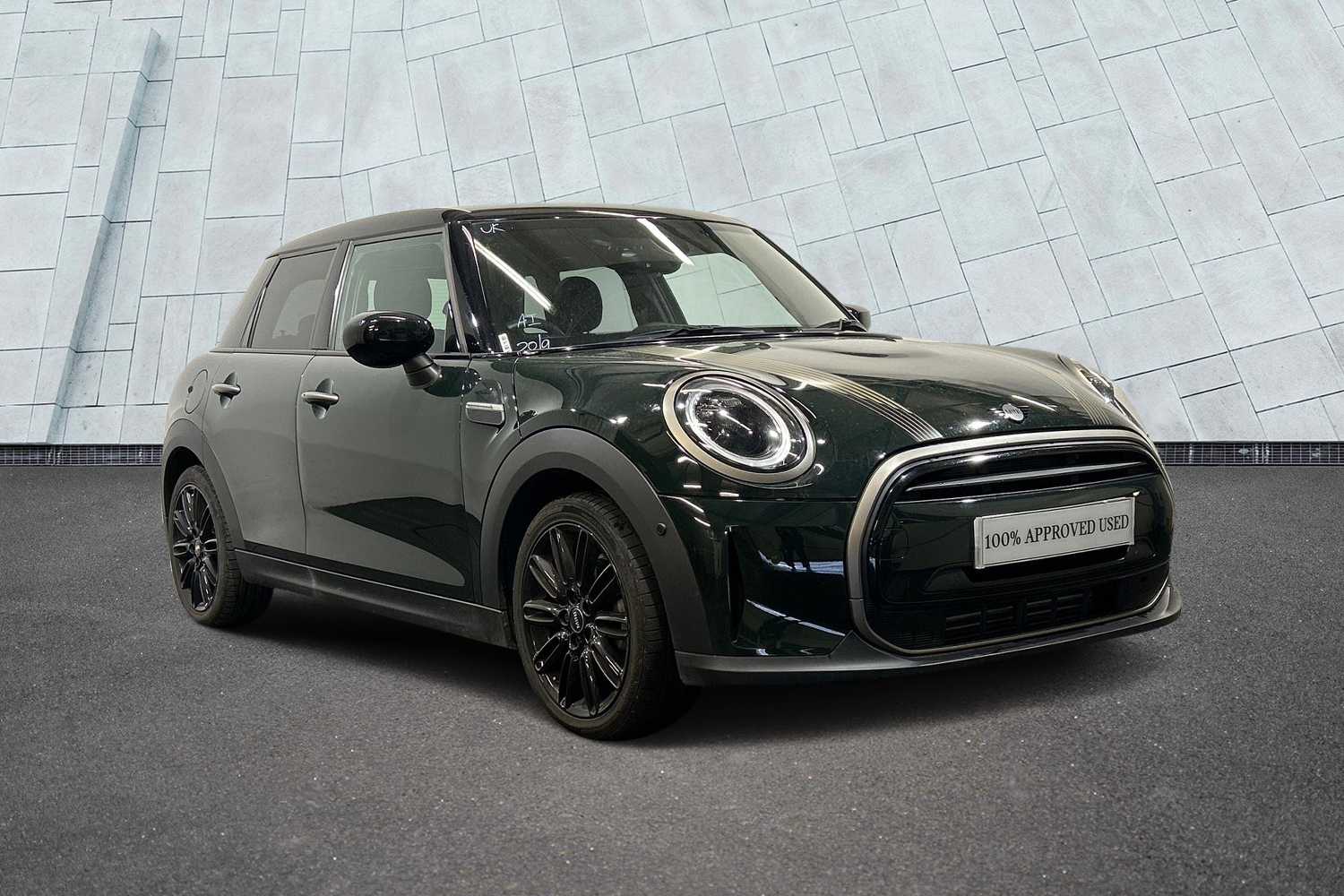 Main listing image - MINI Hatchback 5dr