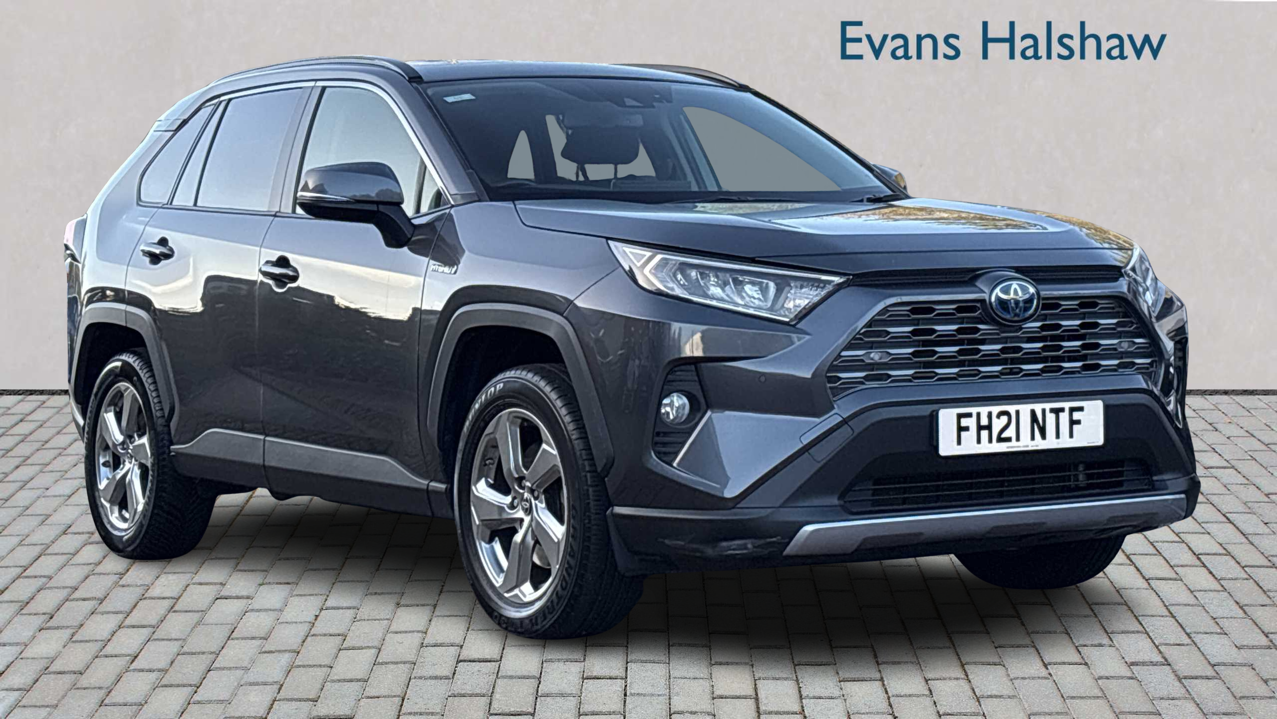 Main listing image - Toyota RAV4