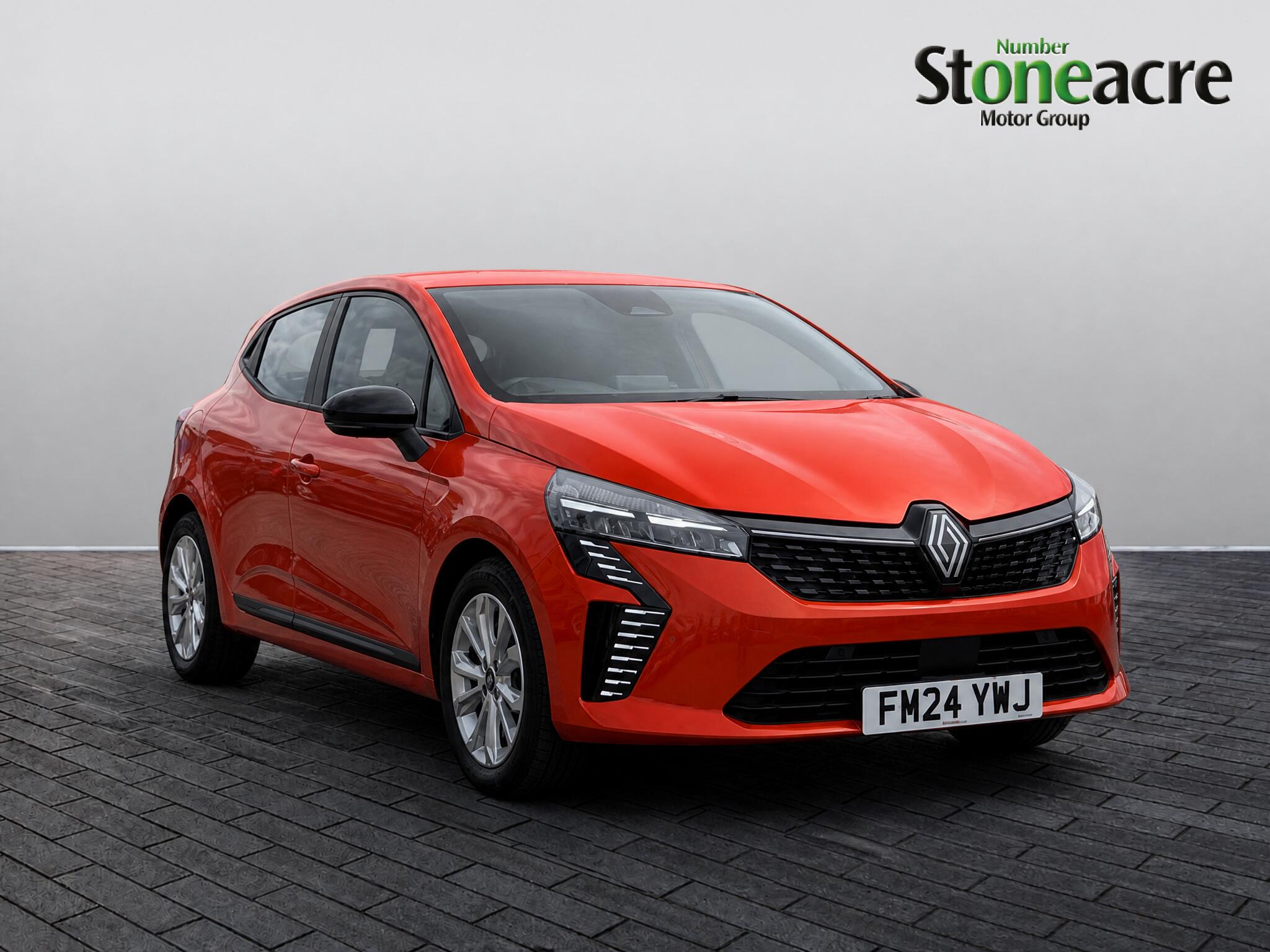 Main listing image - Renault Clio