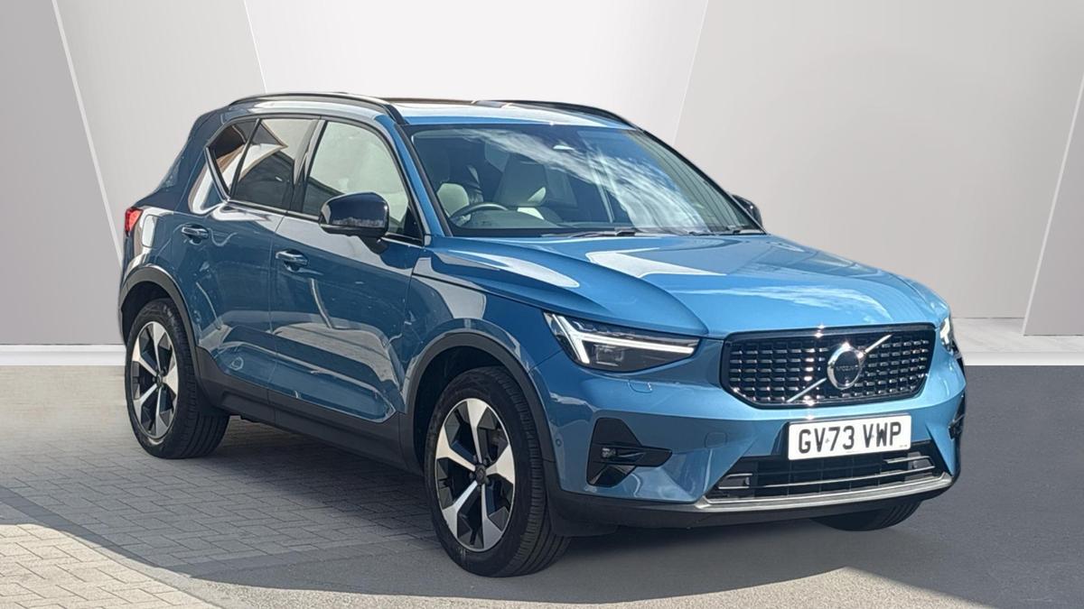 Main listing image - Volvo XC40