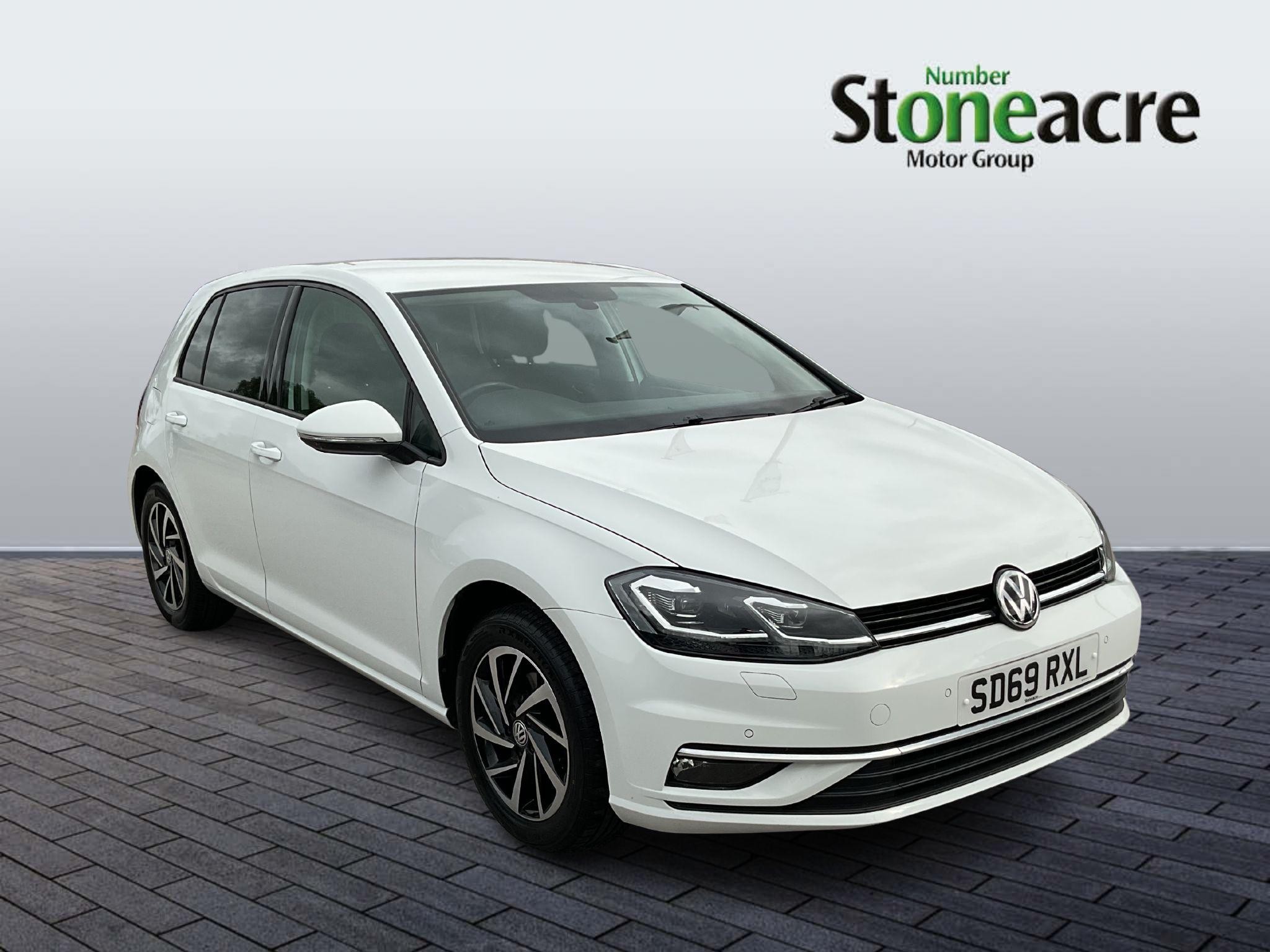 Main listing image - Volkswagen Golf