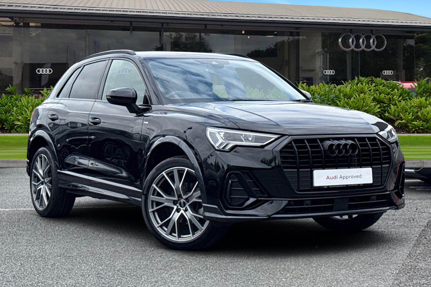 Main listing image - Audi Q3