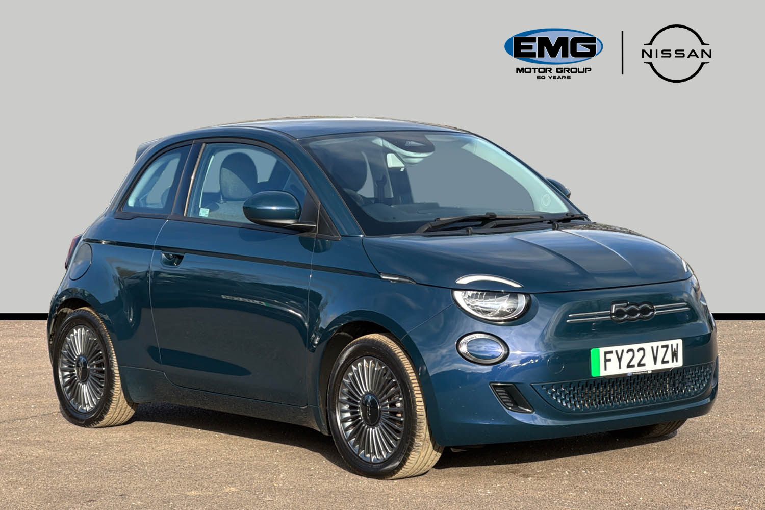 Main listing image - Fiat 500 Electric