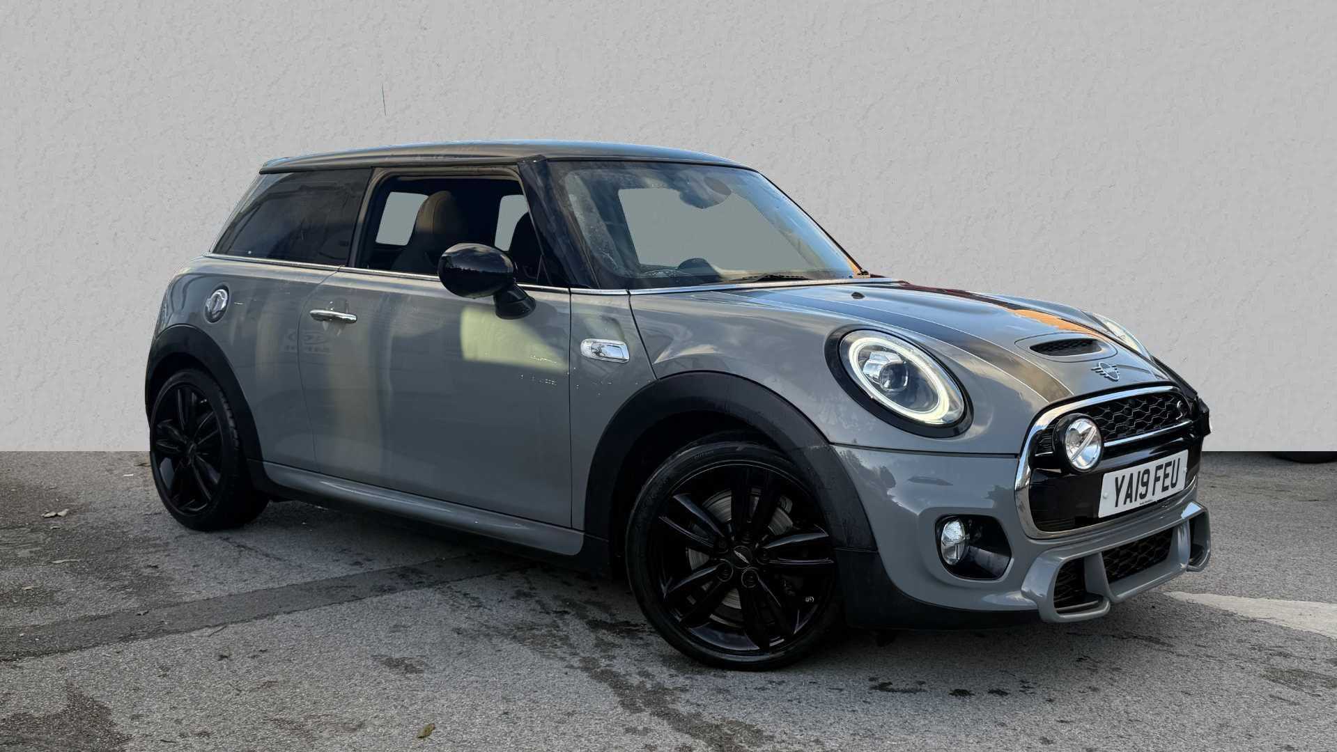 Main listing image - MINI Hatchback