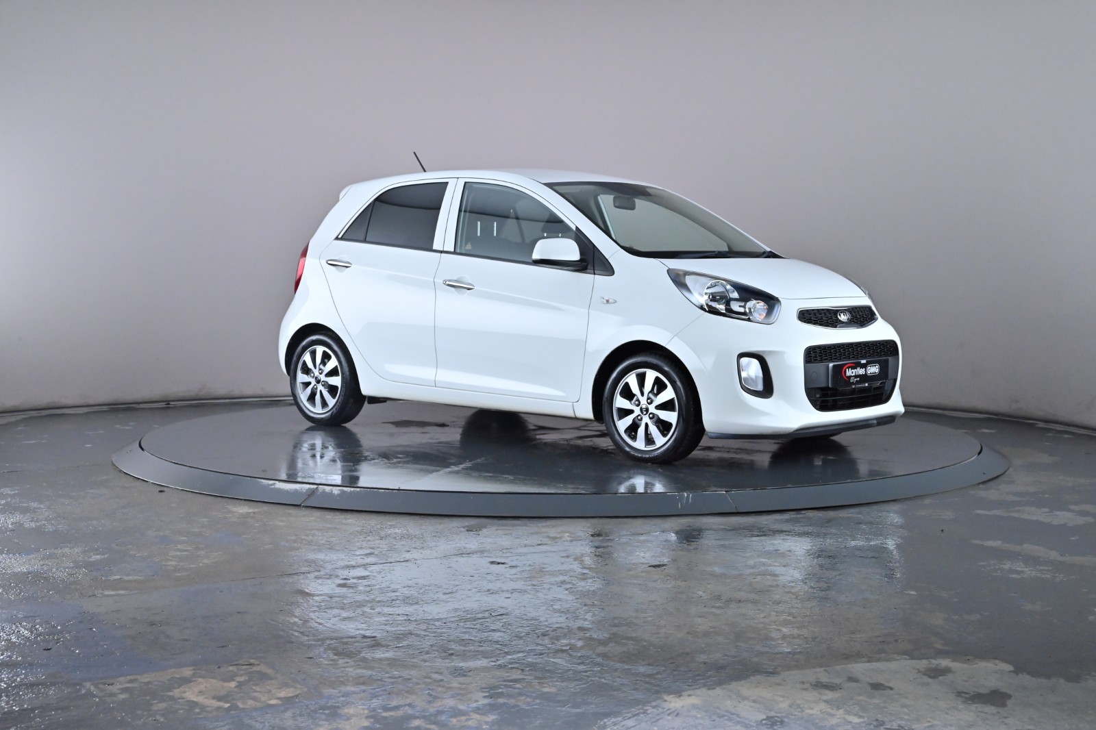 Main listing image - Kia Picanto