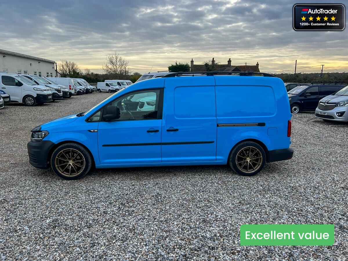 Main listing image - Volkswagen Caddy Maxi