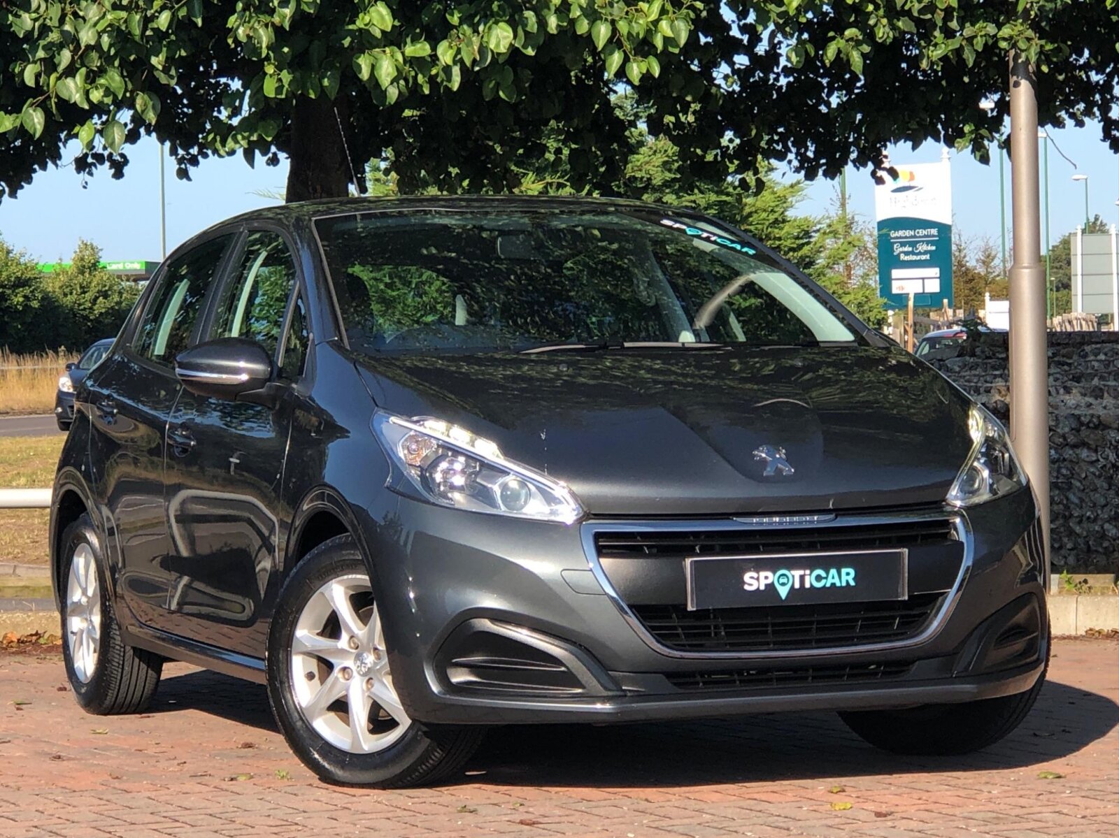 Main listing image - Peugeot 208