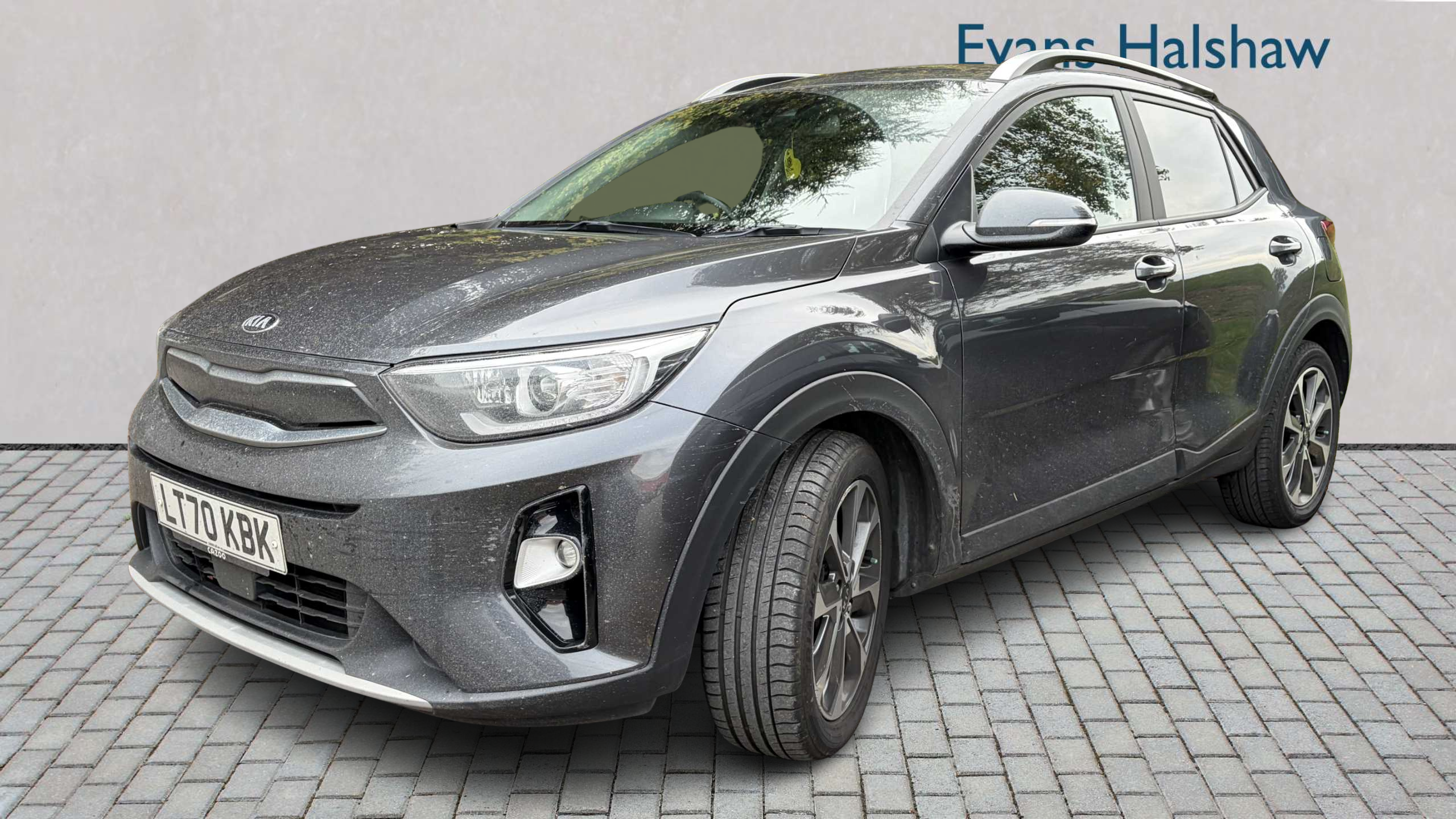Main listing image - Kia Stonic