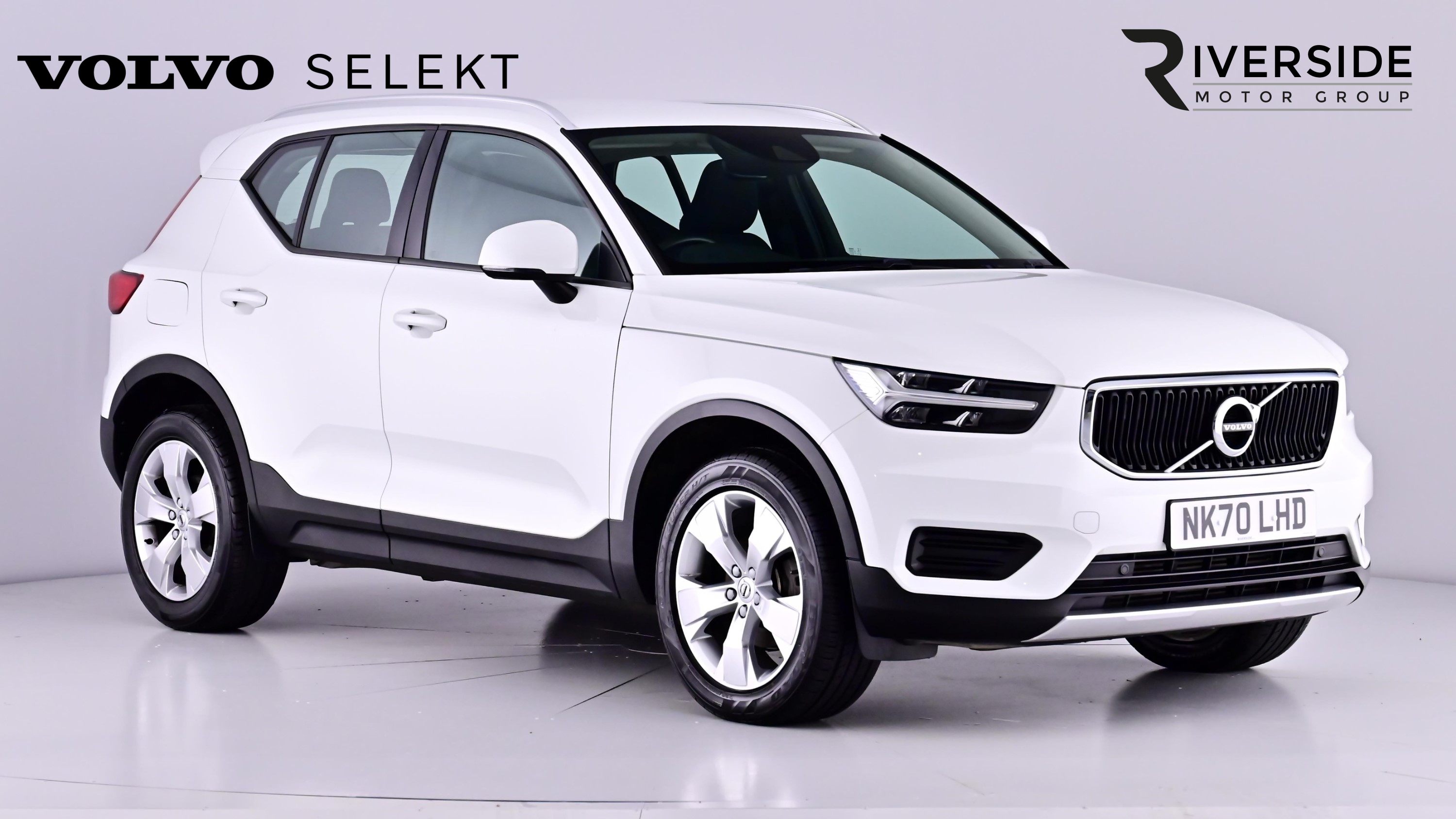 Main listing image - Volvo XC40