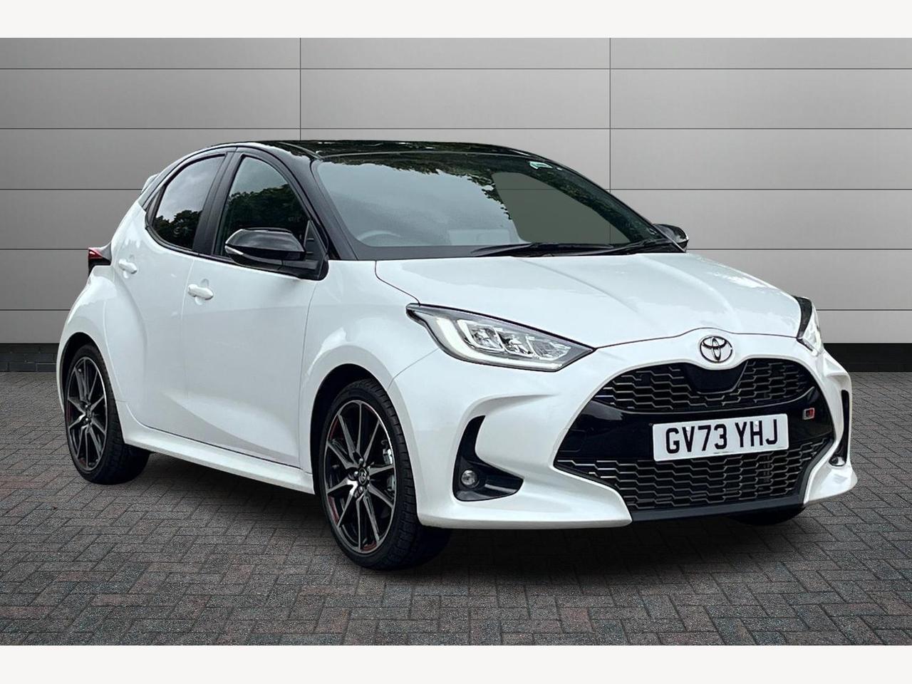 Main listing image - Toyota Yaris