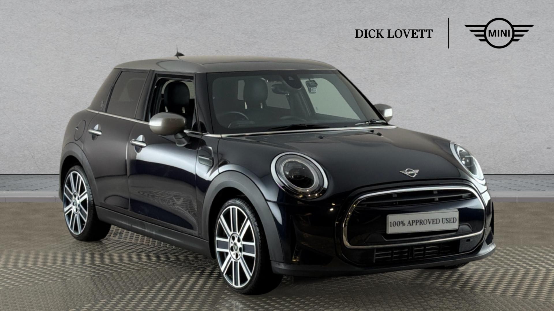 Main listing image - MINI Hatchback 5dr